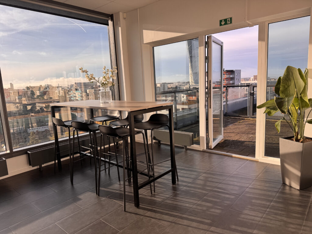 IMG_2621 Foto på pentry samt privat terrass.